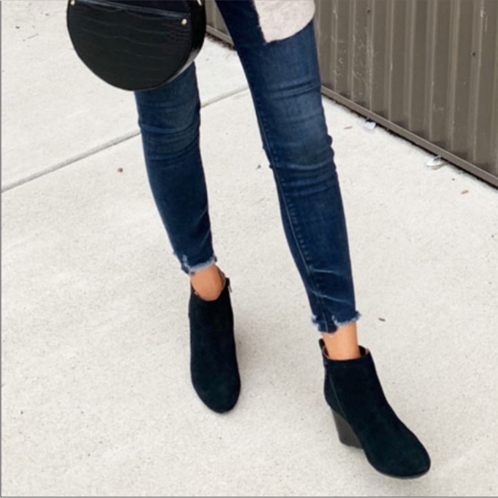 Vionic Paloma‎ size 11 black suede leather wedge bootie boots - Picture 2 of 11